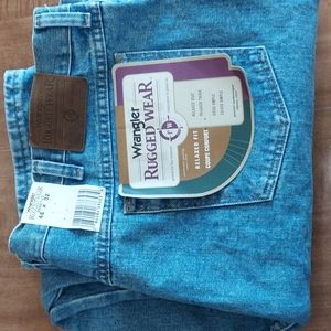 Wrangler Rugged Wear Blue Jeans 46x32 NWT